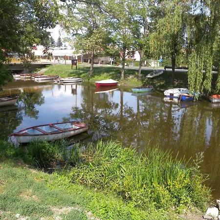 In 37749 Σπίτι διακοπών Balatonmáriafürdő