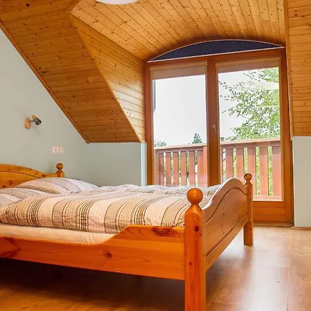 In 37749 * Balatonmáriafürdő