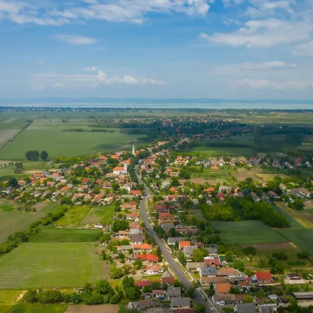 In 37749 Balatonmáriafürdő